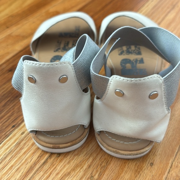 Sorel Ella Sandal - Picture 2 of 7